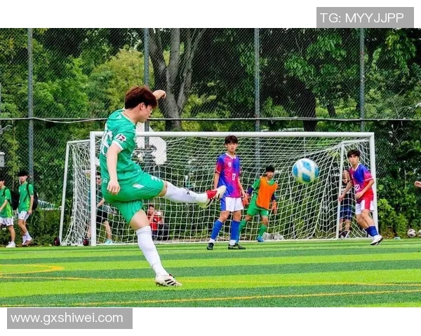 跑男下期迎来足球明星助阵精彩挑战引发全场热潮